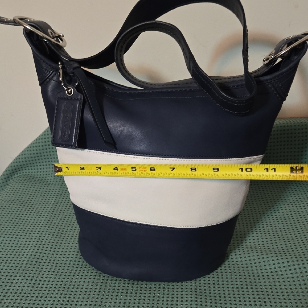 Coach Navy and White Leather Hobo Bag - Picture 7 of 16